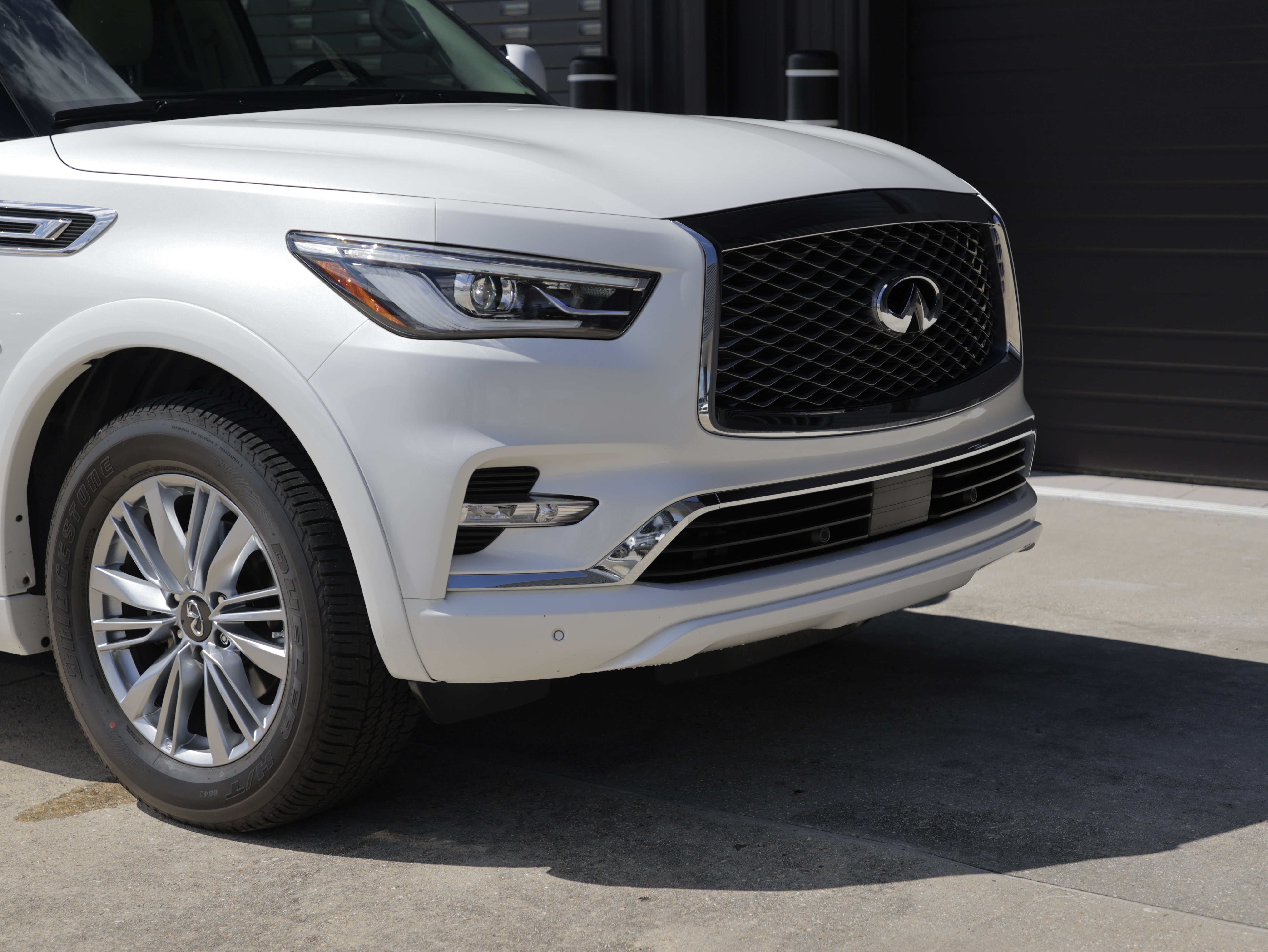 Used 2019 INFINITI QX80 Luxe w/ All-Season Package RWD image 14
