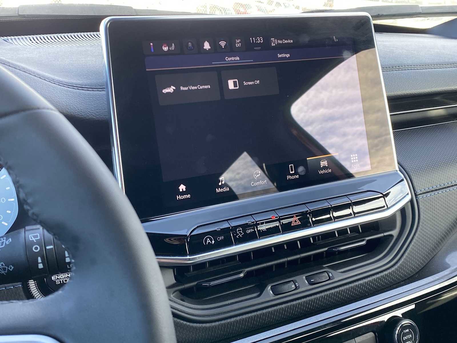 Certified 2025 Jeep Compass Latitude w/ Altitude Special Edition image 28