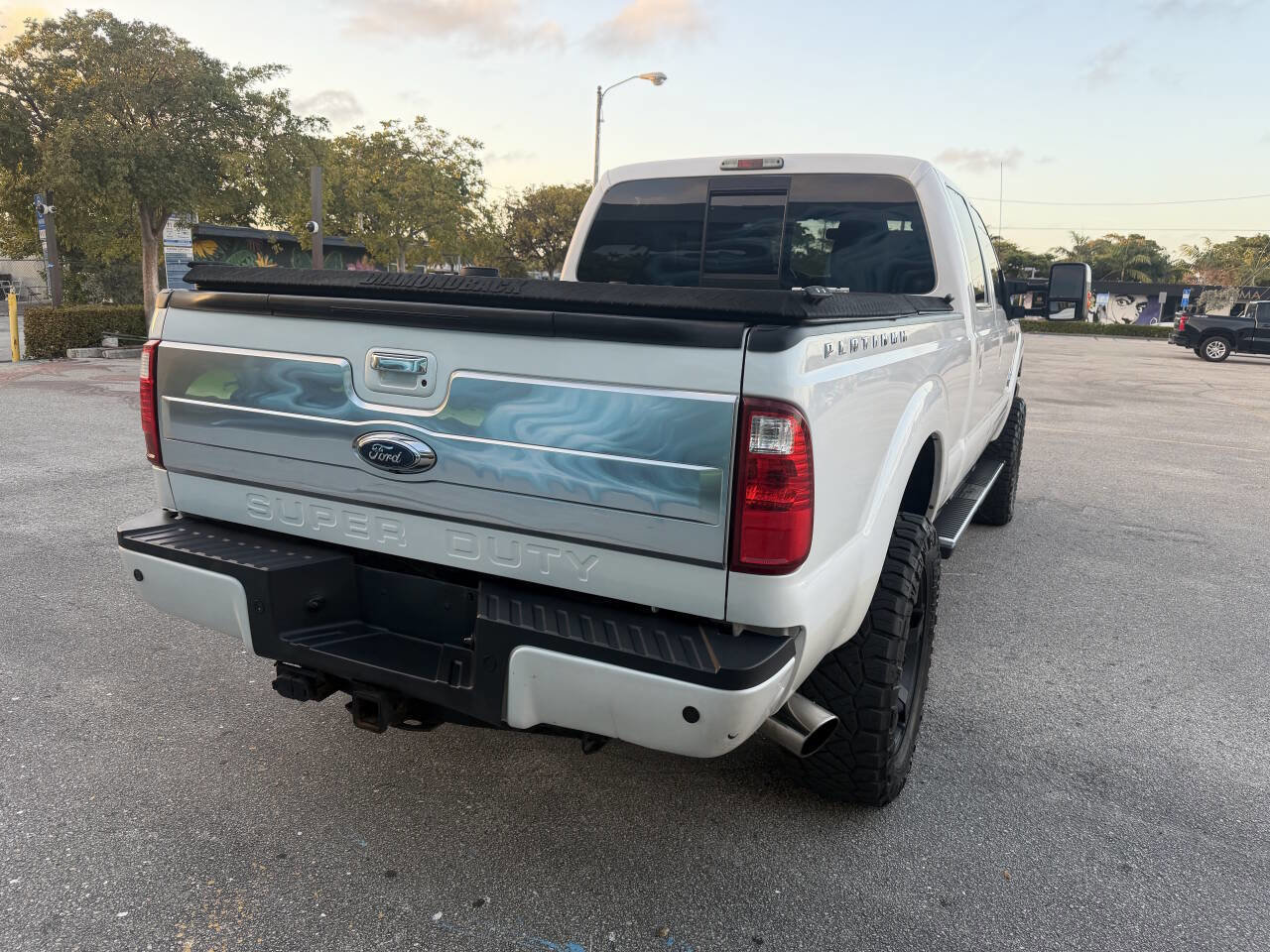 Used 2015 Ford F350 Platinum w/ Platinum Package AWD/4WD image 13