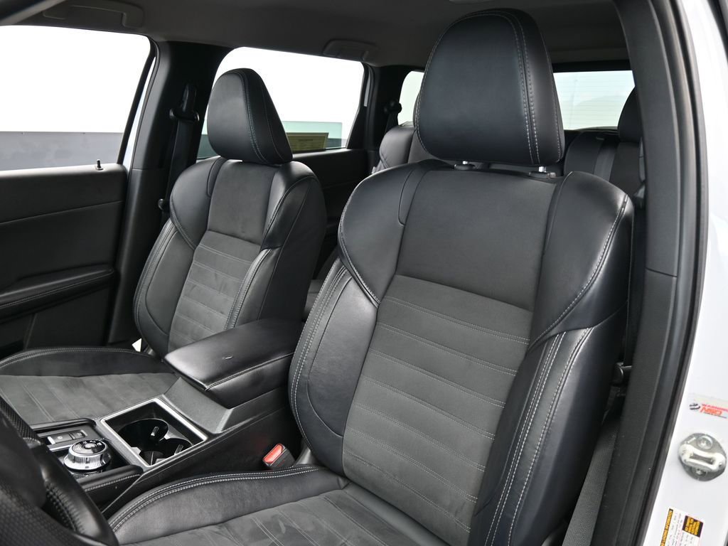 Used 2022 Mitsubishi Outlander SE image 10