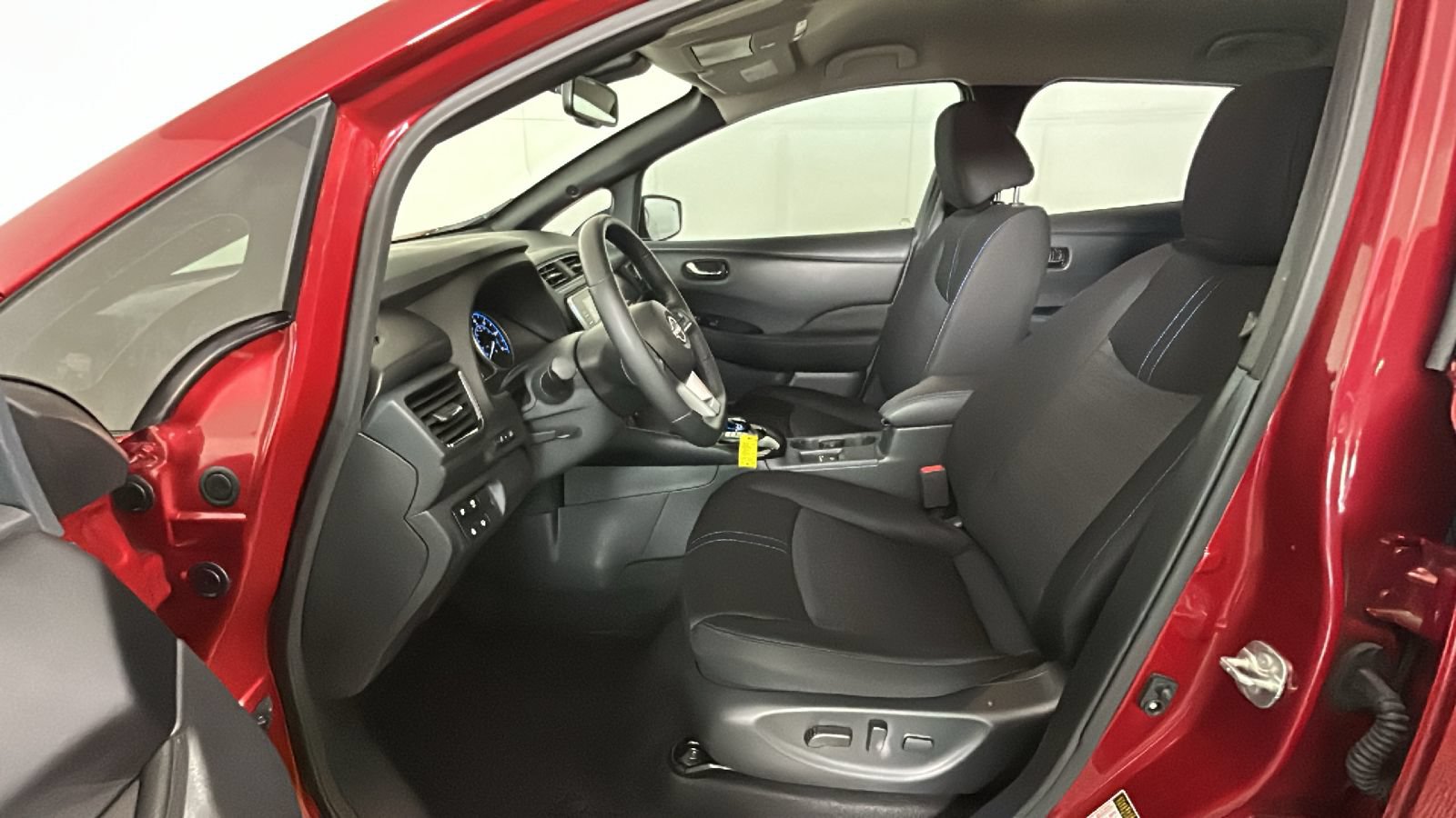 Used 2023 Nissan Leaf SV Plus FWD image 14