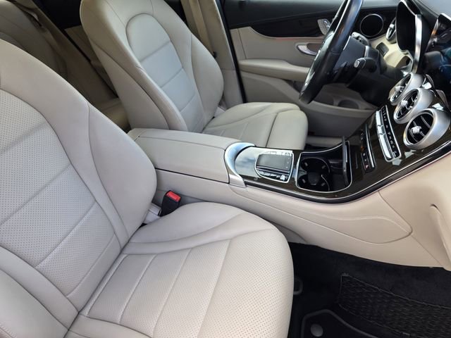 Used 2020 Mercedes-Benz GLC 300 image 10