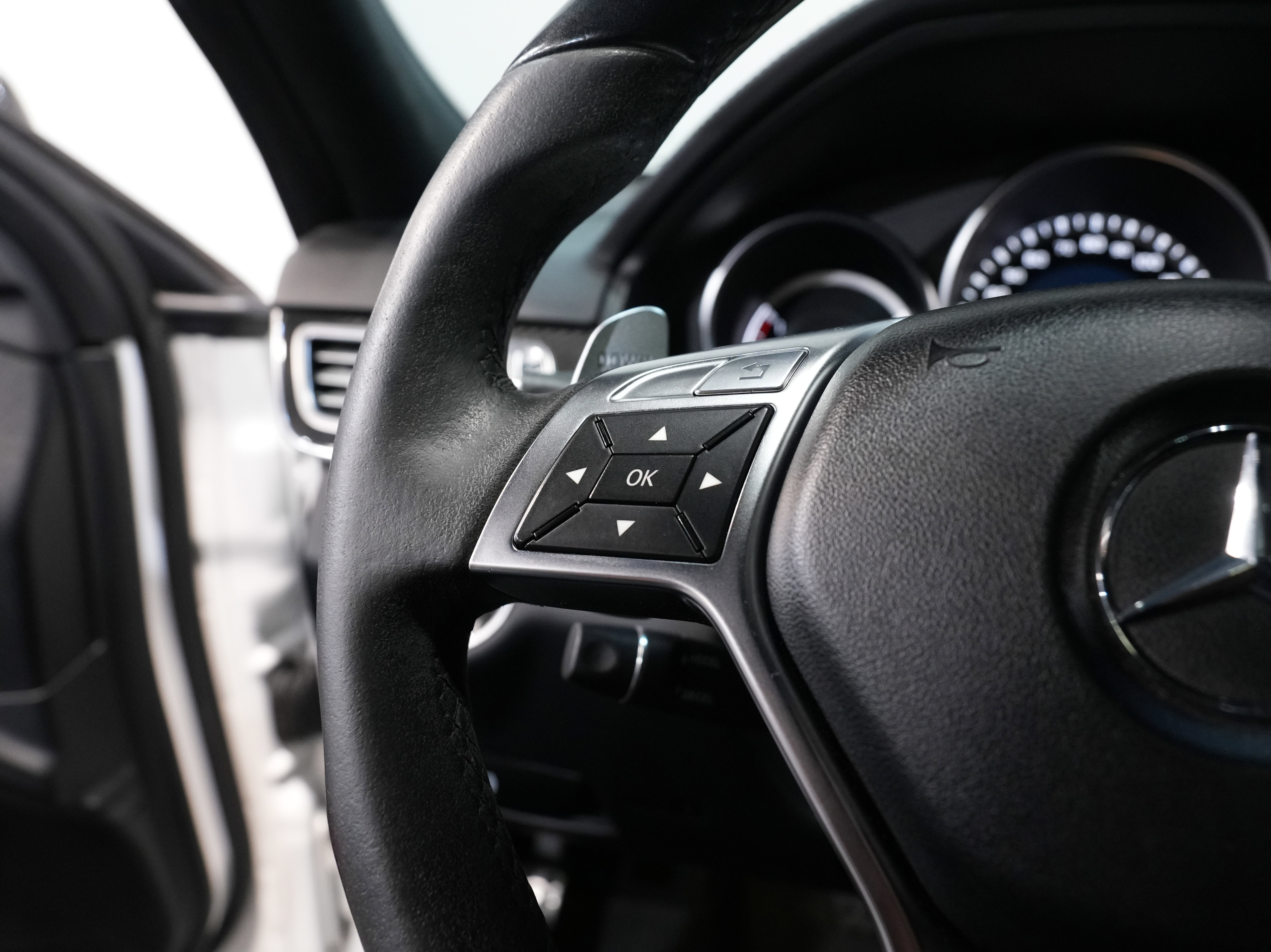 Used 2014 Mercedes-Benz E 63 AMG S-Model image 48