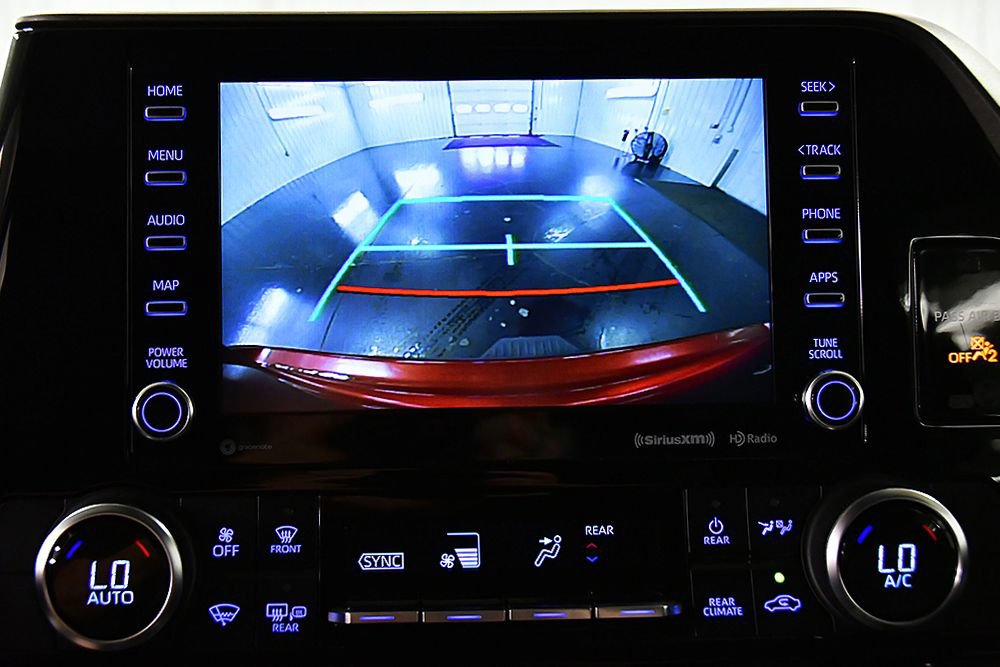 Used 2022 Toyota Highlander LE FWD image 20