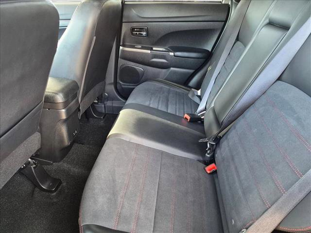 Used 2024 Mitsubishi Outlander Sport SE AWD/4WD image 17