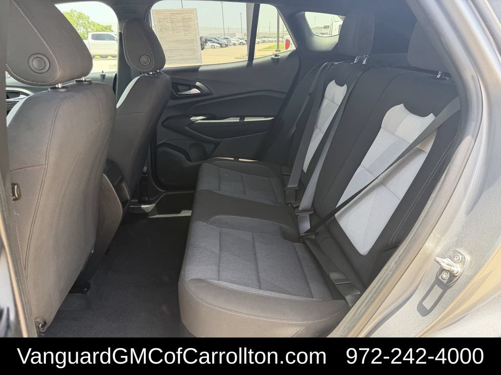 Used 2024 Chevrolet Trax RS FWD image 27