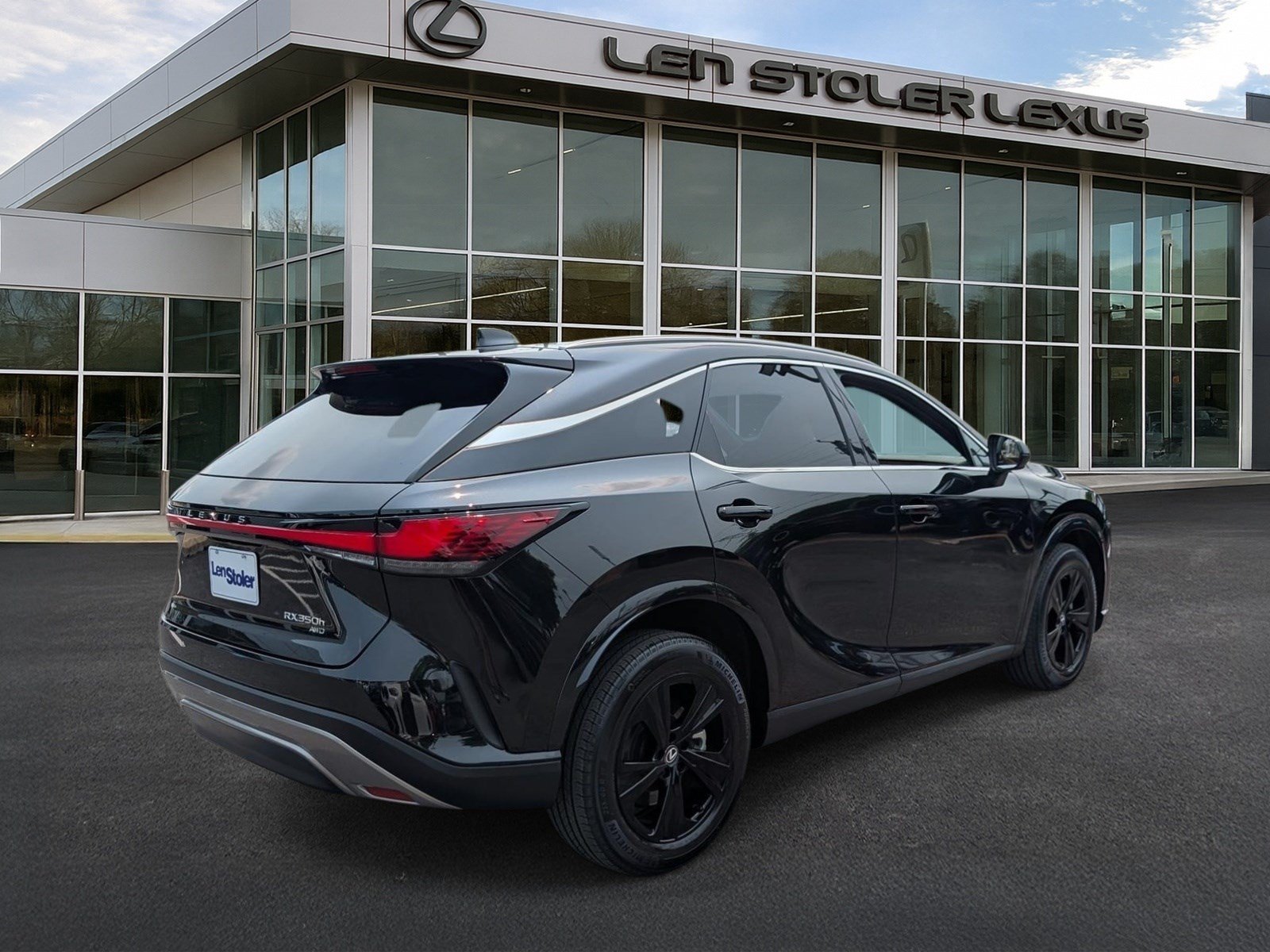 Certified 2024 Lexus RX 350h w/ Convenience Package AWD/4WD image 3