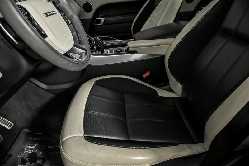 Used 2020 Land Rover Range Rover Sport HST AWD/4WD image 18