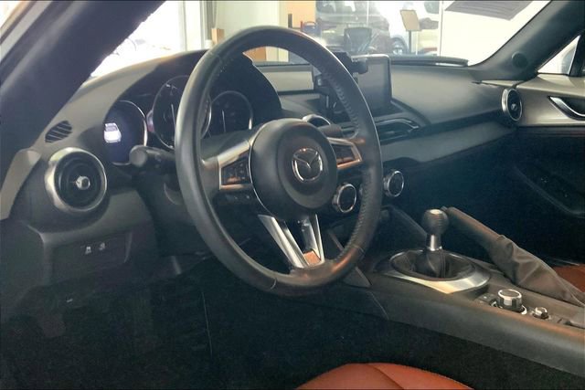 Used 2022 MAZDA MX-5 Miata Grand Touring w/ Weather Package RWD image 7