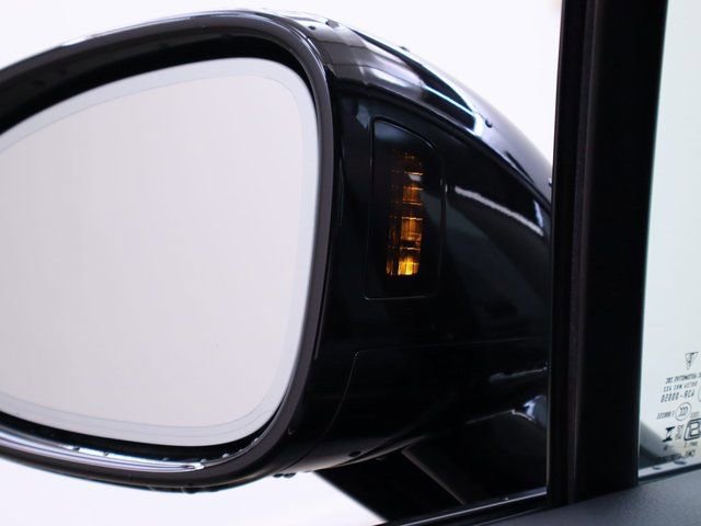 New 2024 Porsche Macan image 45