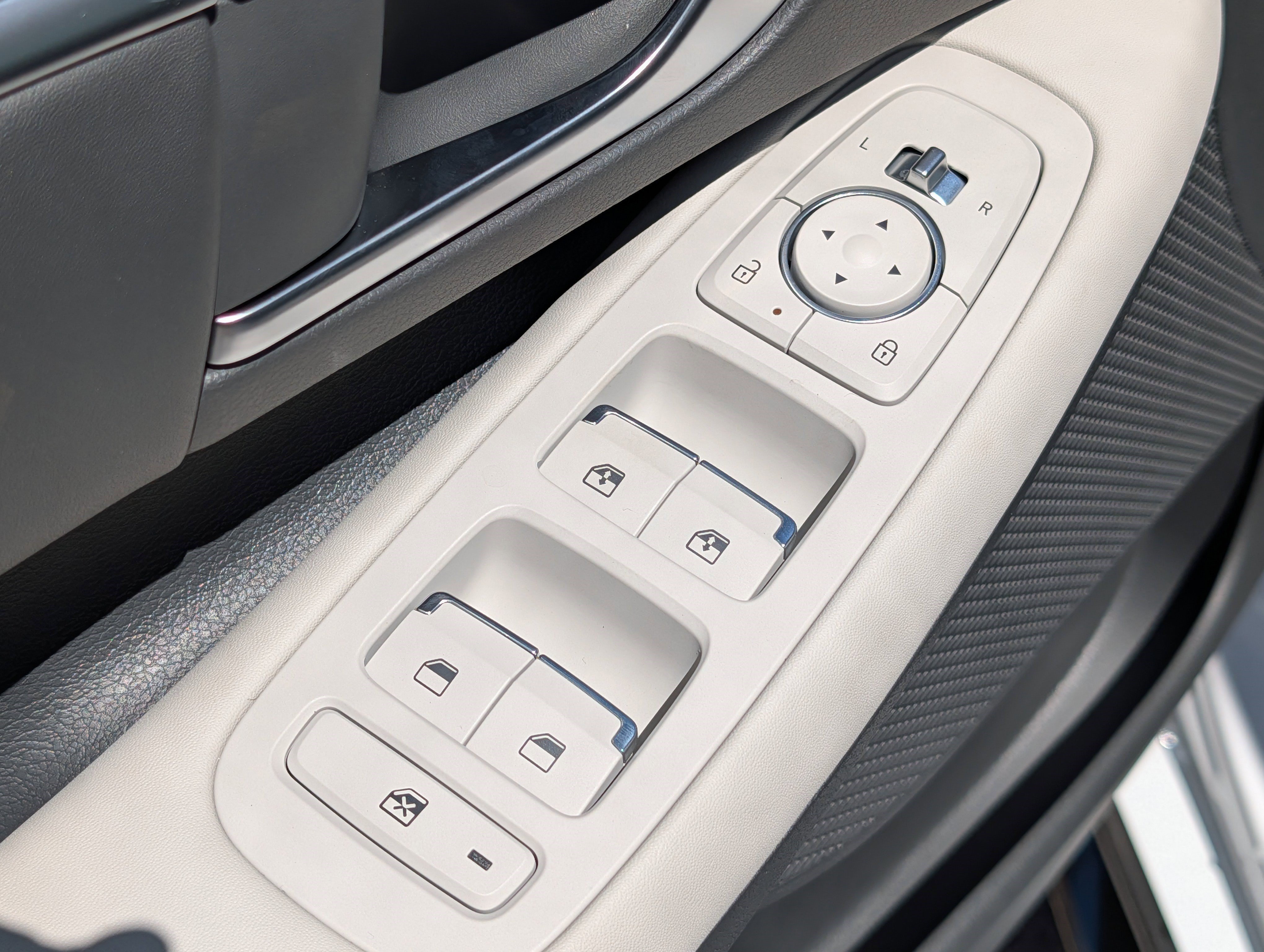 New 2026 Hyundai Sonata SEL AWD/4WD image 12