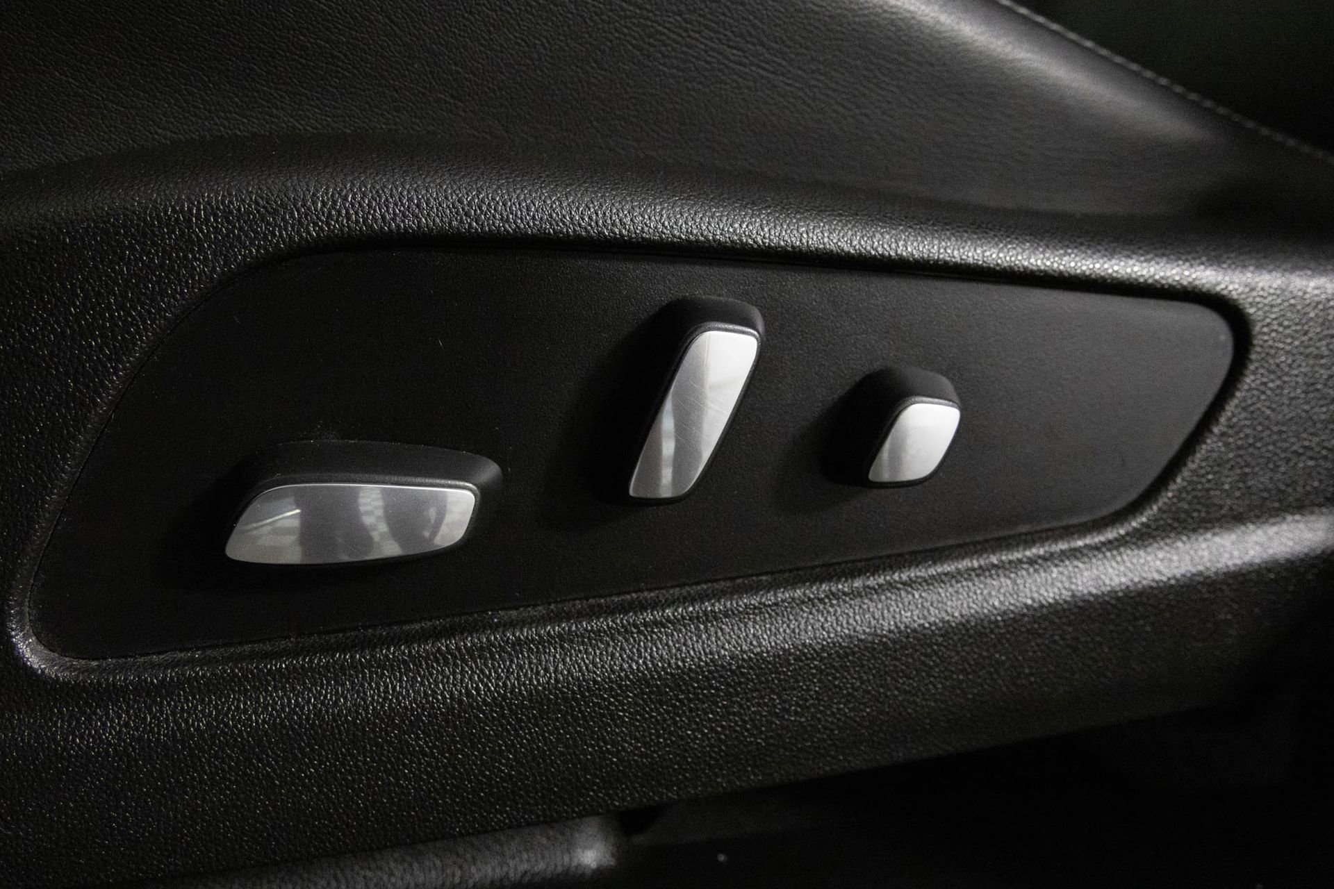 Used 2021 Cadillac XT6 Premium Luxury image 21