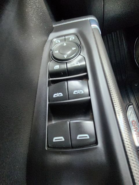 Used 2021 GMC Sierra 1500 AT4 w/ AT4 Premium Package AWD/4WD image 37