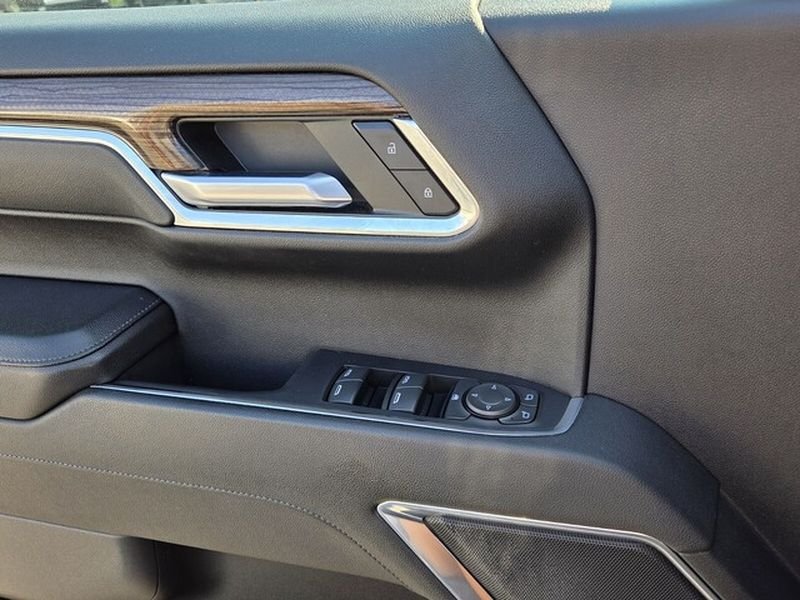 Used 2023 Chevrolet Silverado 1500 LT AWD/4WD image 33