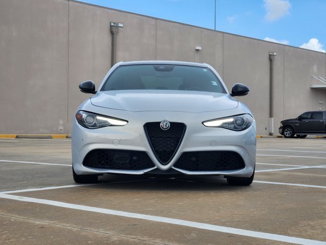 Used 2021 Alfa Romeo Giulia Ti Sport RWD image 2