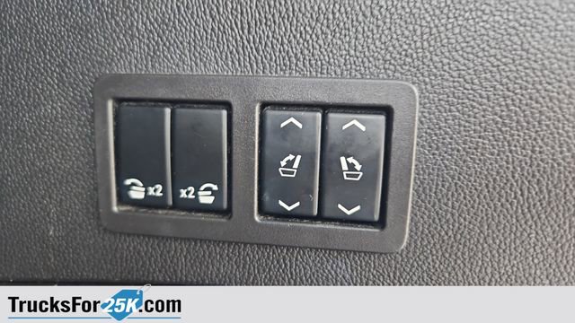 Used 2015 Chevrolet Tahoe LT AWD/4WD image 34