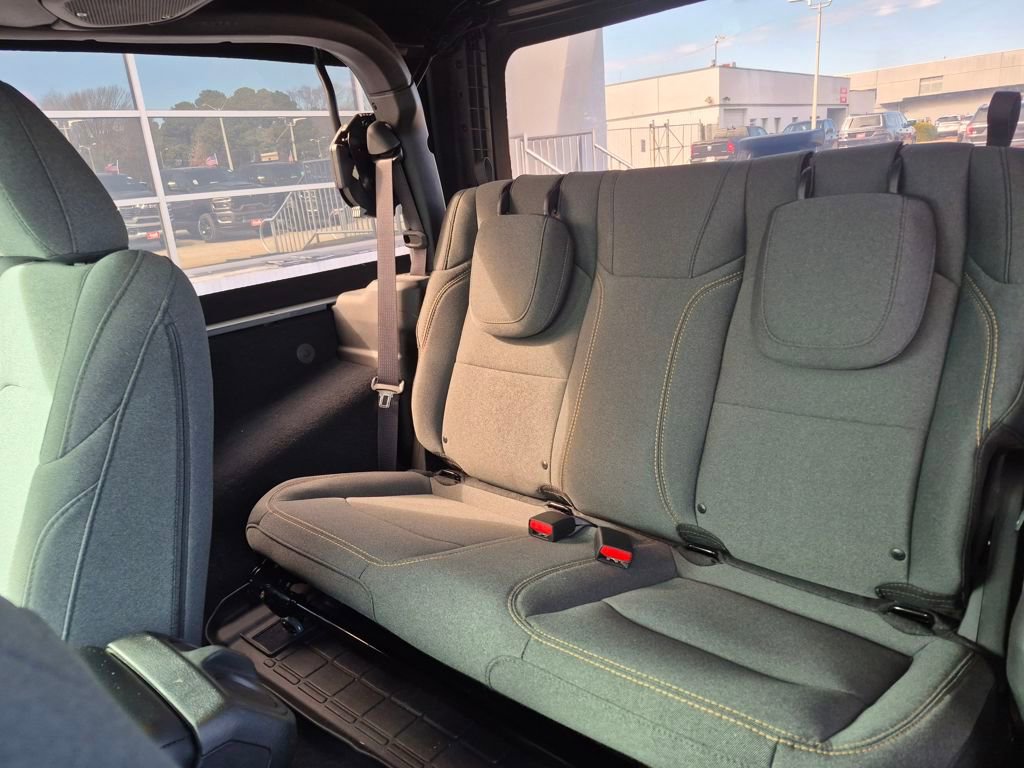 Used 2024 Jeep Wrangler Sport S image 11