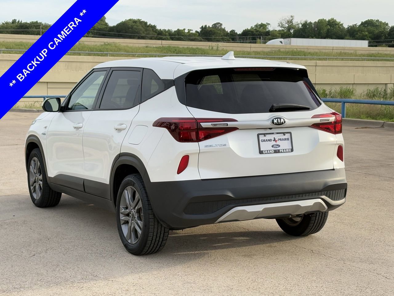 Used 2021 Kia Seltos LX AWD/4WD image 6
