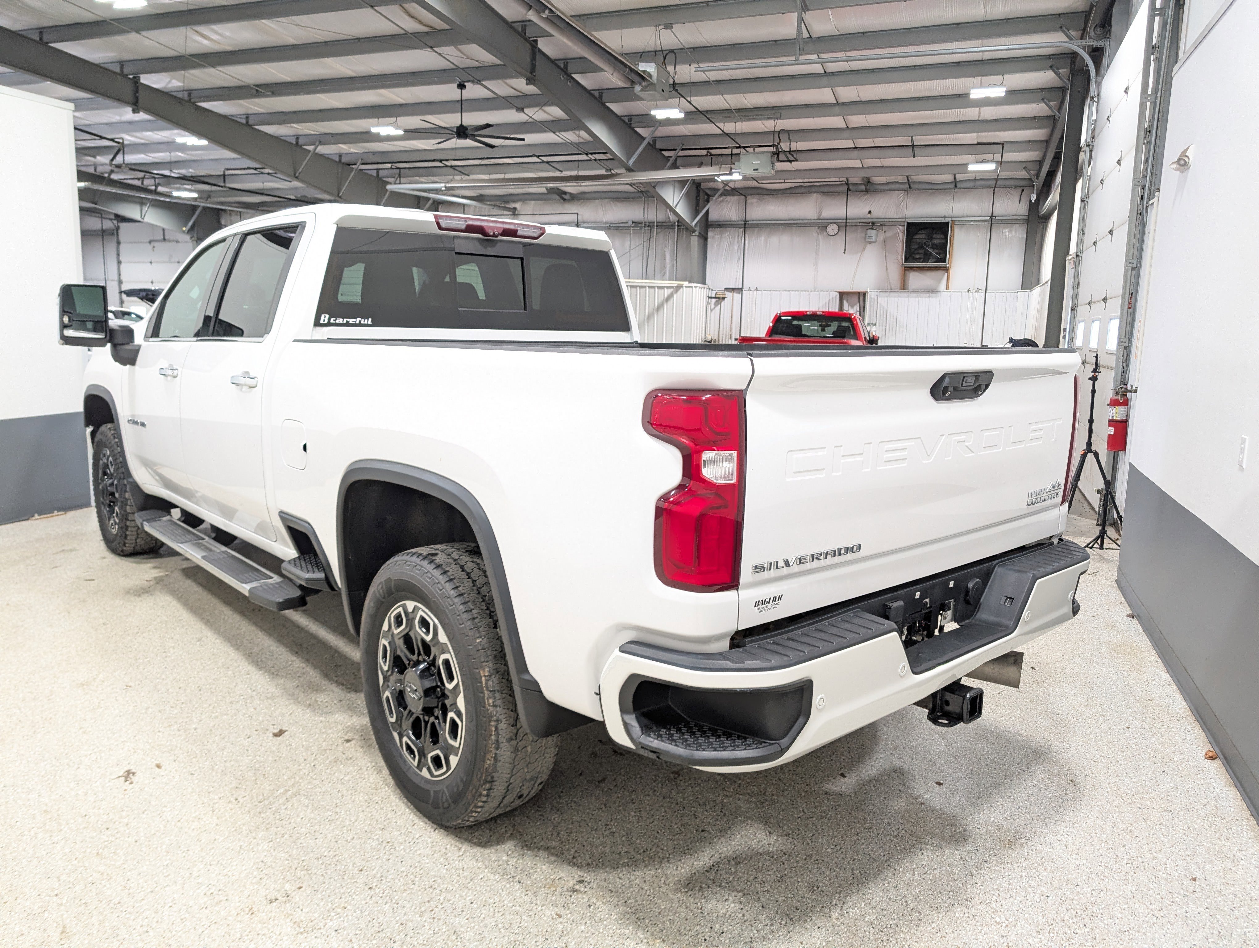 Used 2021 Chevrolet Silverado 2500 High Country w/ Technology Package AWD/4WD image 5