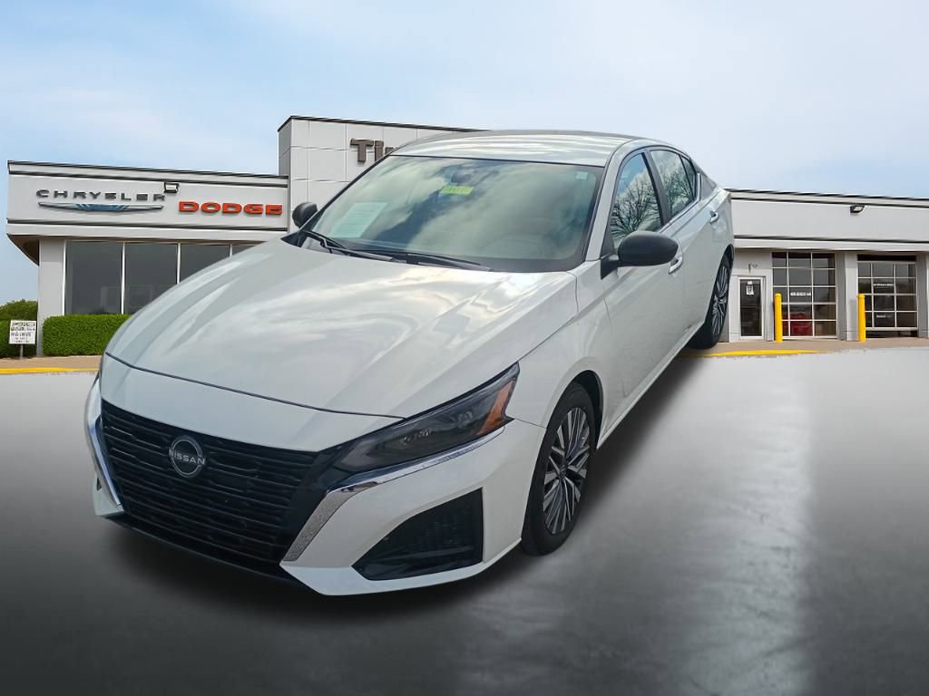 Used 2024 Nissan Altima 2.5 SV image 9