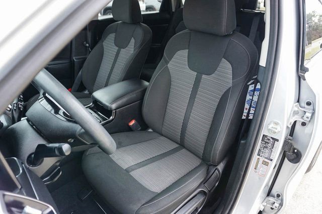 Used 2022 Kia Sorento LX image 14