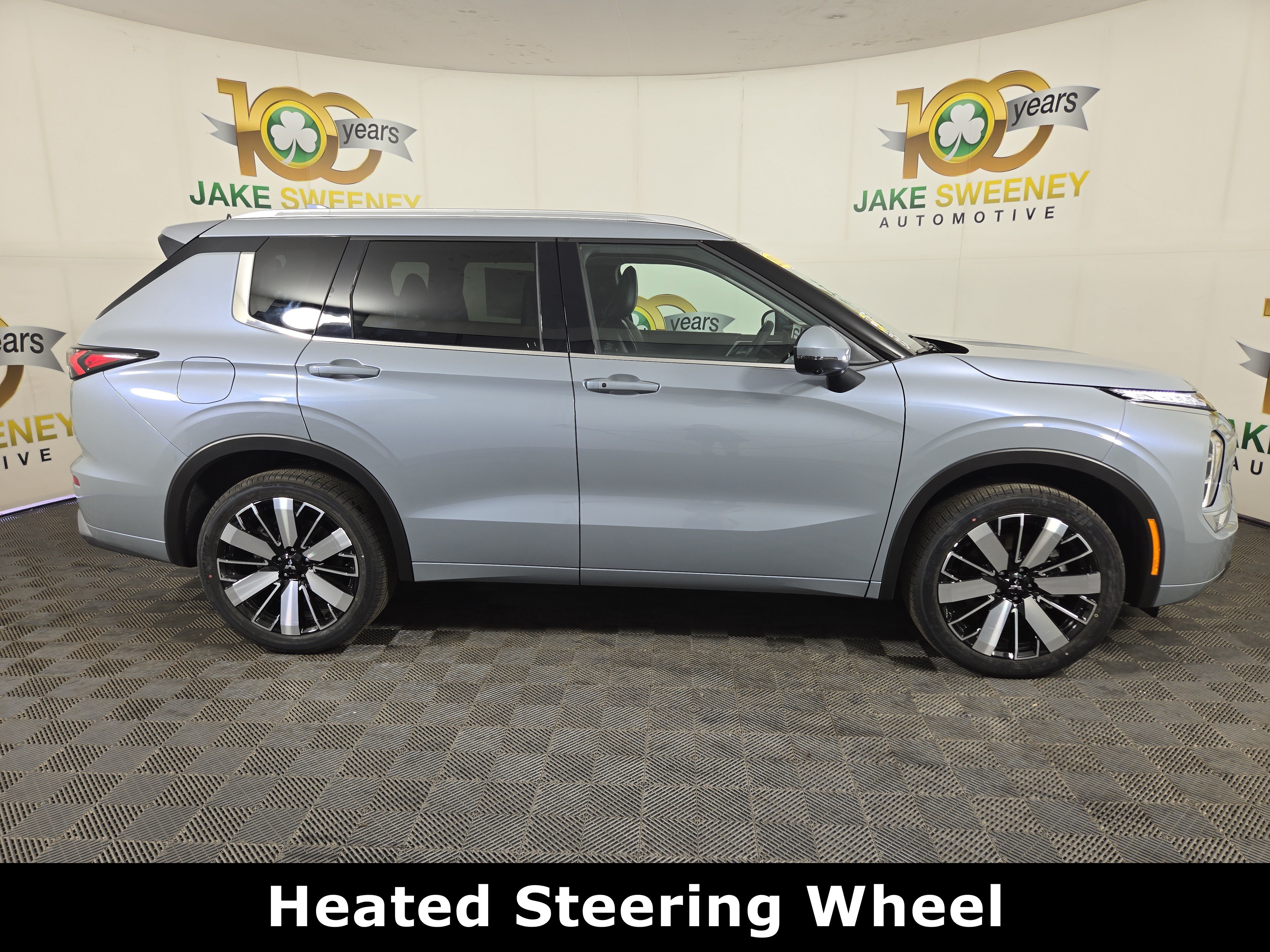 New 2026 Mitsubishi Outlander SEL FWD image 8