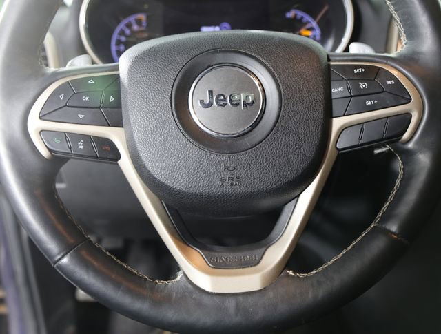 Used 2017 Jeep Grand Cherokee Limited w/ Luxury Group II image 4