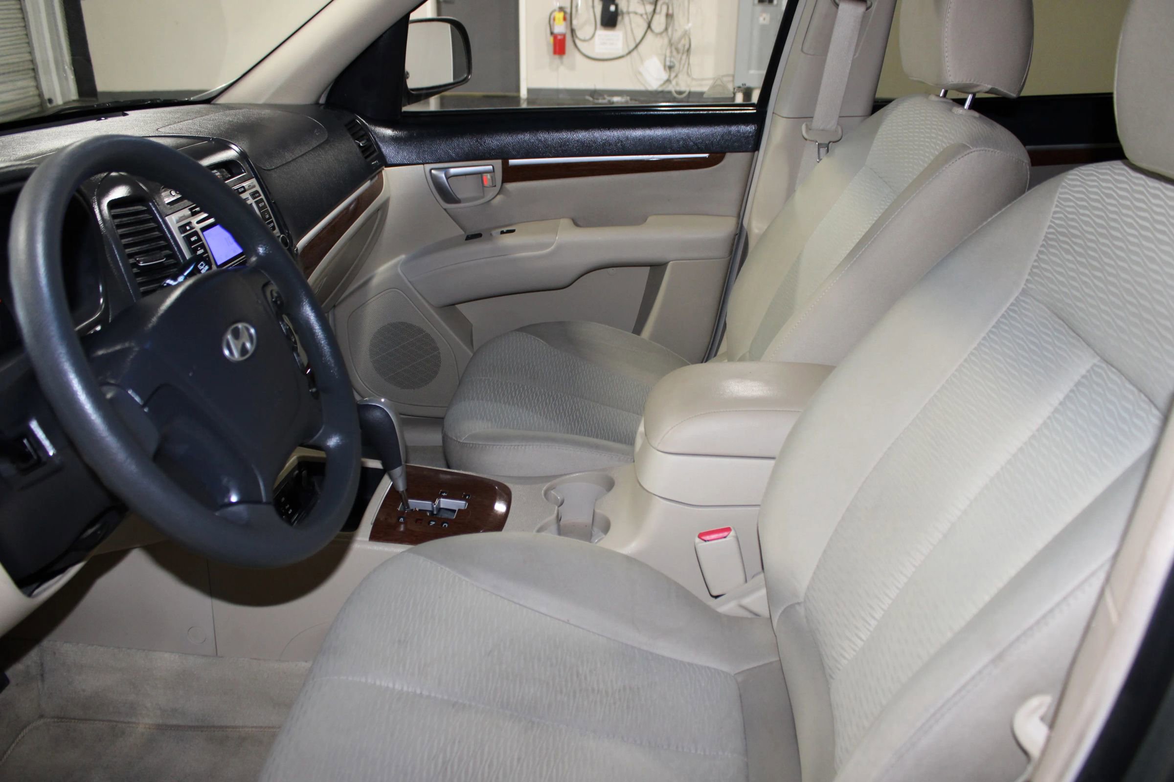 Used 2009 Hyundai Santa Fe GLS FWD image 19