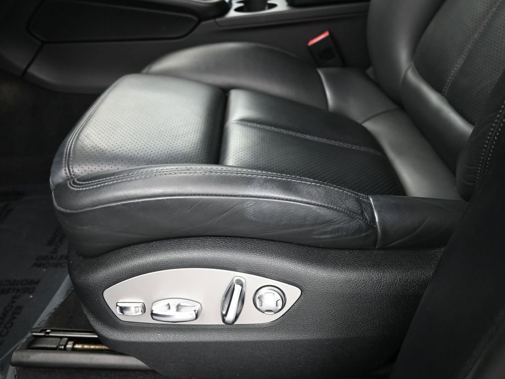 Certified 2022 Porsche Macan GTS AWD/4WD image 7