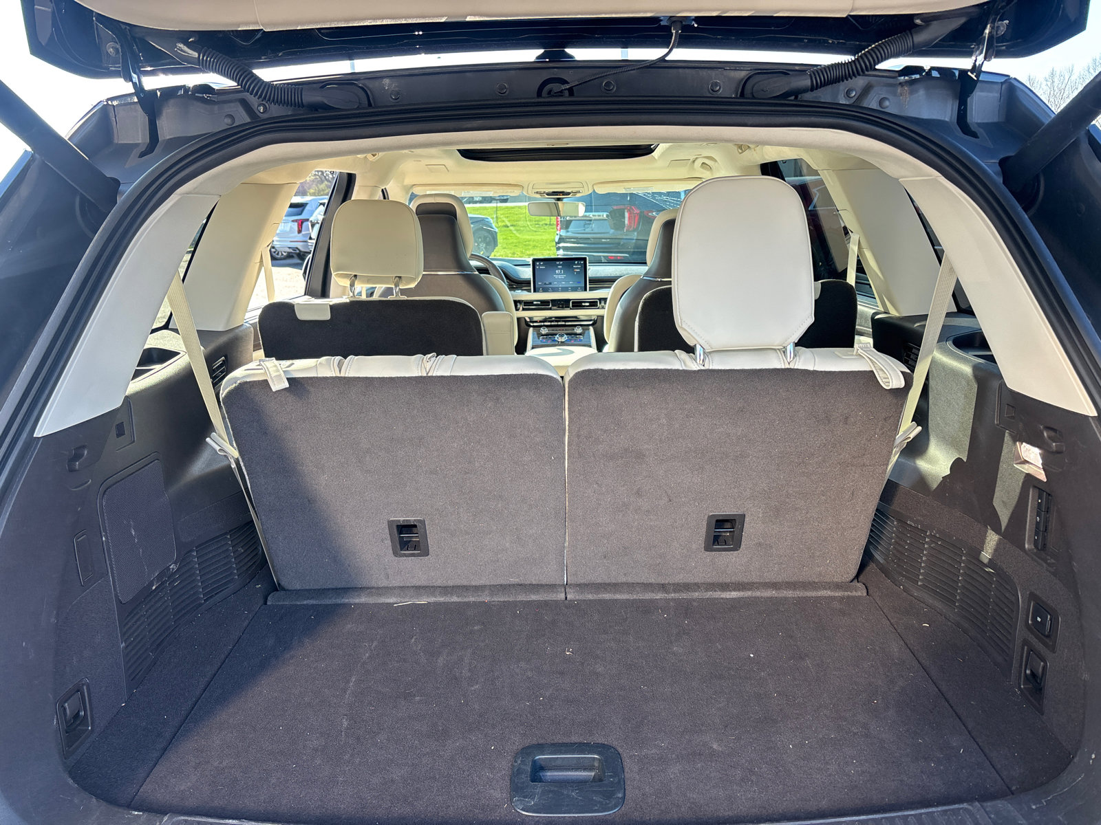 Used 2024 Lincoln Aviator Black Label w/ Jet Package image 9