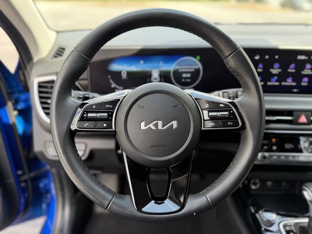 Certified 2025 Kia Seltos X-Line AWD/4WD image 3