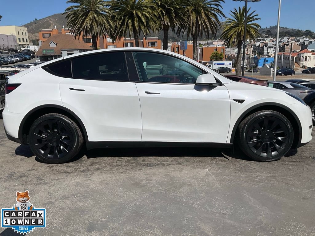 Used 2023 Tesla Model Y Long Range AWD/4WD image 3