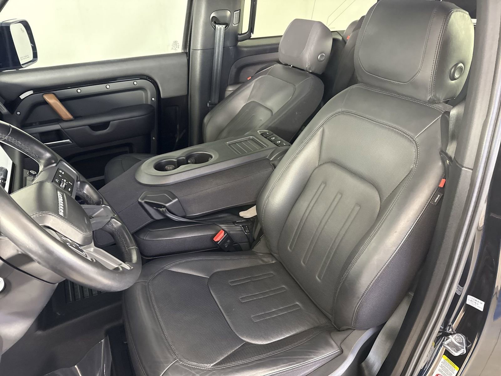 Used 2022 Land Rover Defender 90 X AWD/4WD image 18