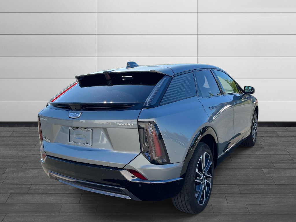 Used 2025 Cadillac Optiq Sport 1 AWD/4WD image 5