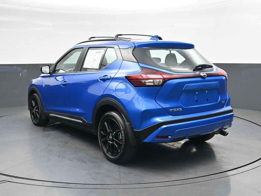 Used 2023 Nissan Kicks SR w/ SR Premium Package FWD image 8