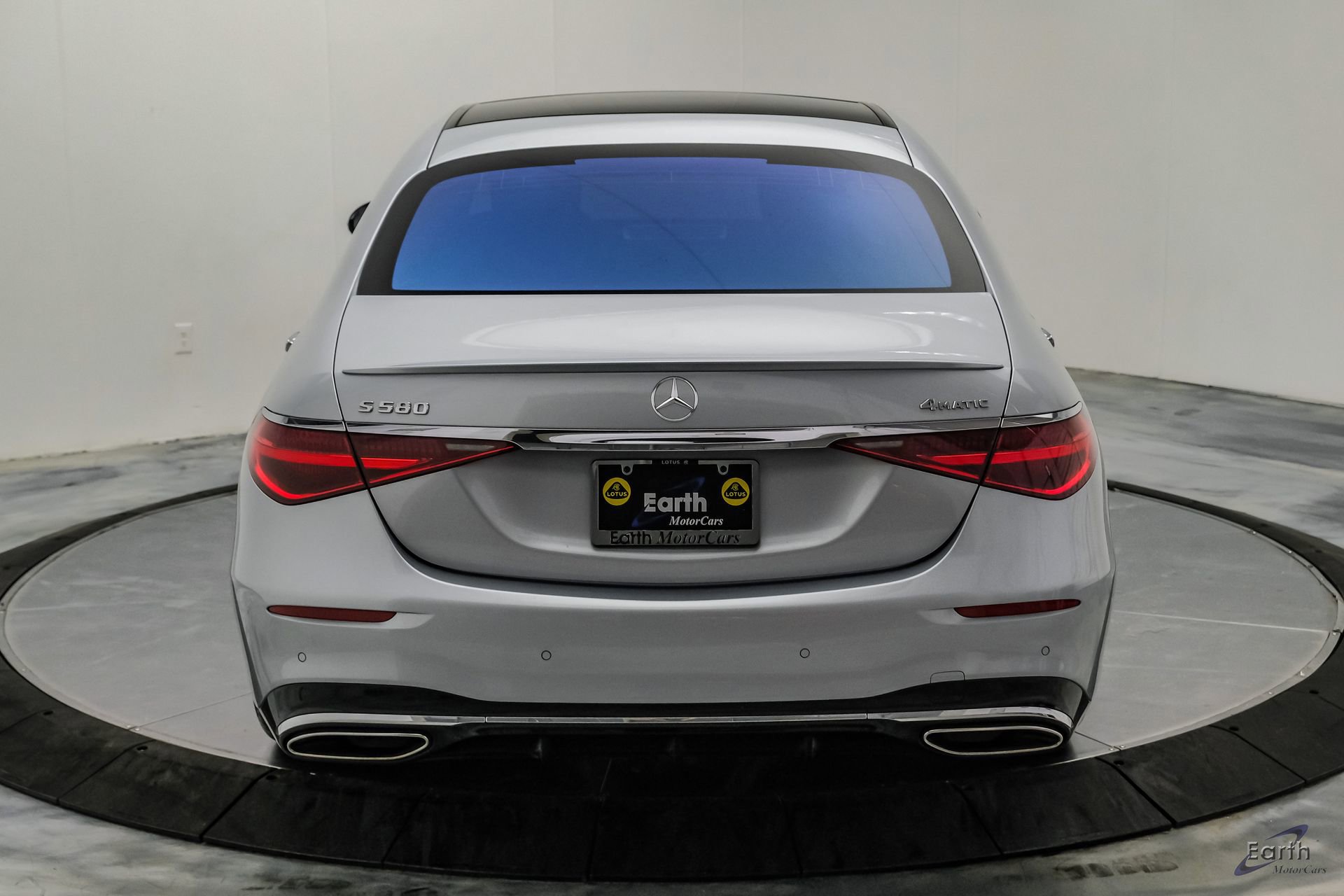Used 2022 Mercedes-Benz S 580 4MATIC Sedan w/ AMG Line Package image 15
