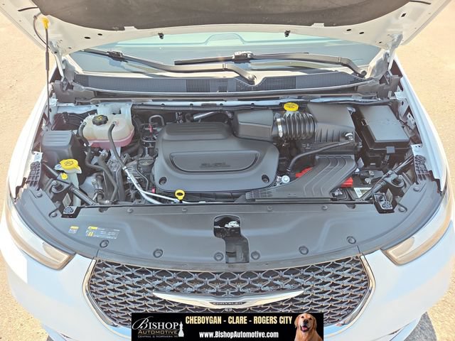 Used 2023 Chrysler Pacifica Touring-L FWD image 63