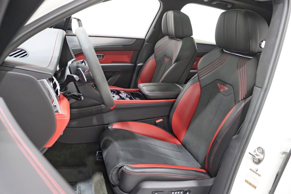 Used 2023 Bentley Bentayga AWD/4WD image 26