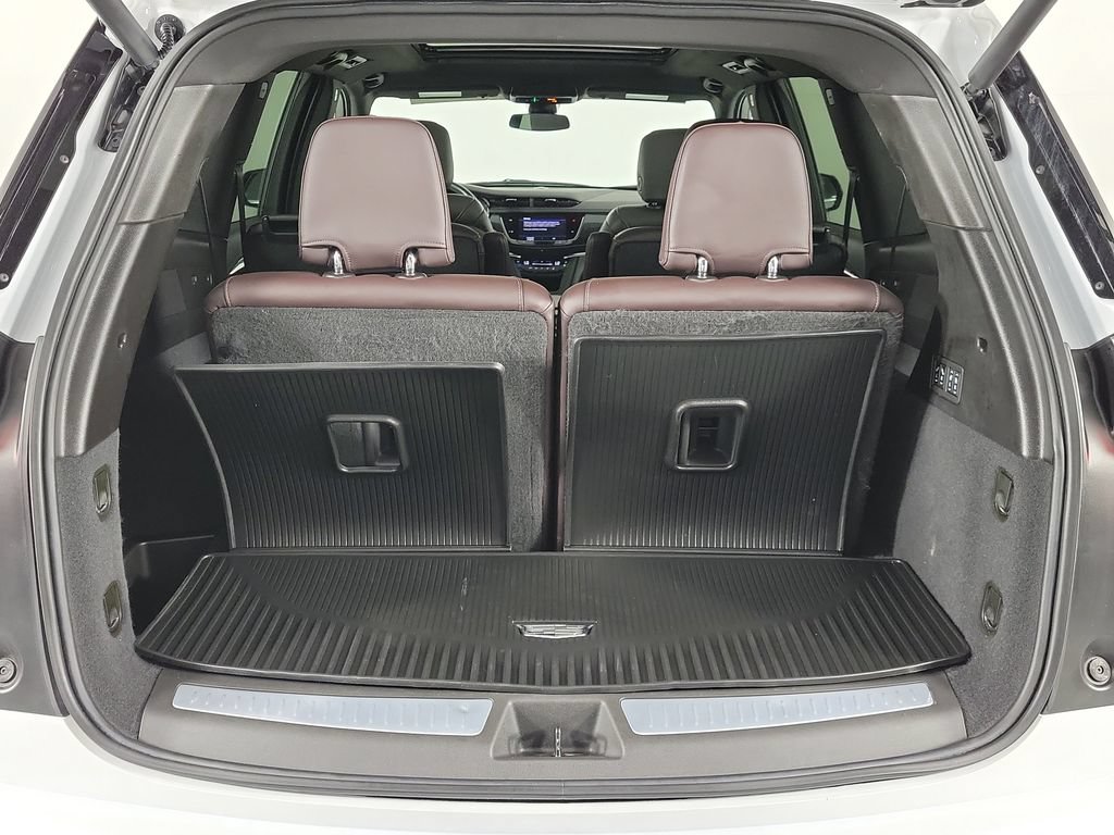 Certified 2024 Cadillac XT6 Premium Luxury w/ LPO, Floor Liner Package AWD/4WD image 9