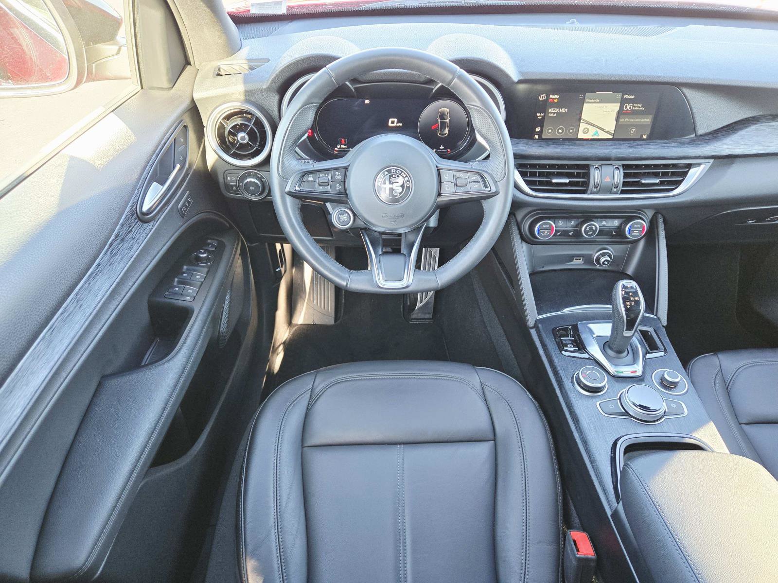 Used 2024 Alfa Romeo Stelvio Sprint image 12