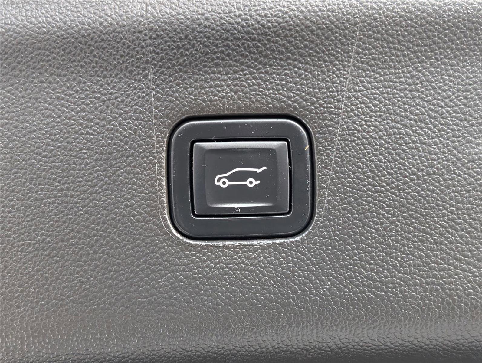 Used 2023 Buick Enclave Essence w/ Experience Buick Package image 15