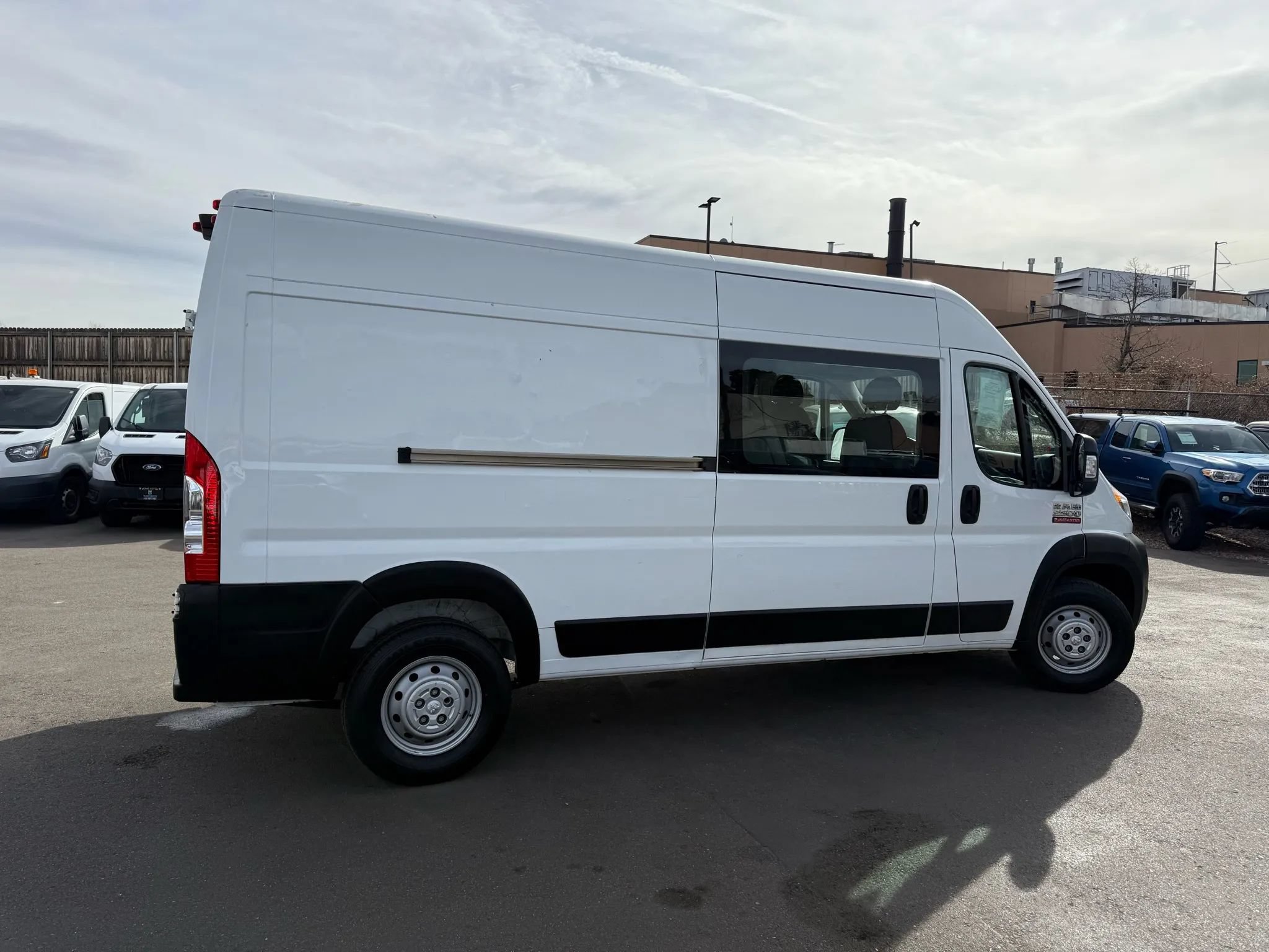 Used 2021 RAM ProMaster 2500 FWD image 4
