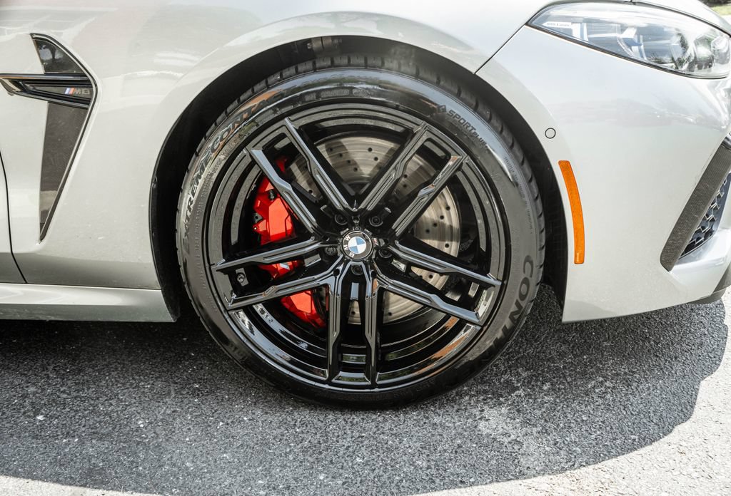 Used 2022 BMW M8 Competition w/ M Carbon Exterior Package AWD/4WD image 4