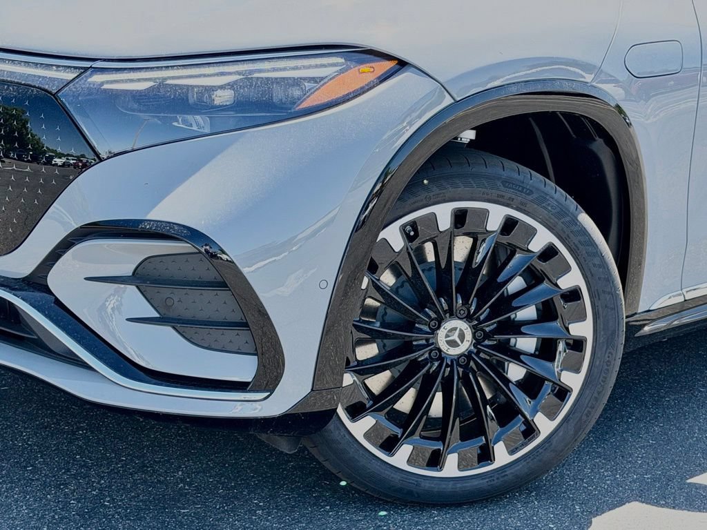 New 2026 Mercedes-Benz EQS 400 4MATIC SUV image 4