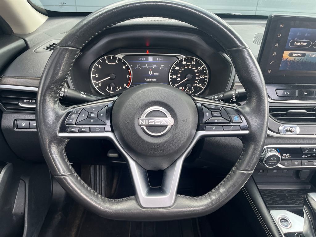 Used 2023 Nissan Altima 2.5 SL FWD image 16