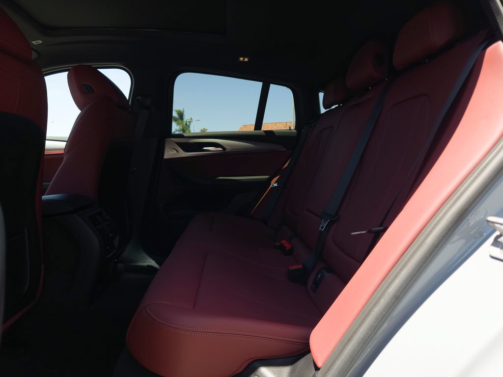 Used 2024 BMW X4 xDrive30i w/ M Sport Package AWD/4WD image 9