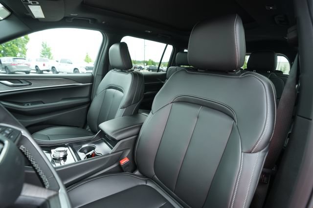 New 2026 Jeep Grand Cherokee L Limited w/ Limited Altitude Package AWD/4WD image 42
