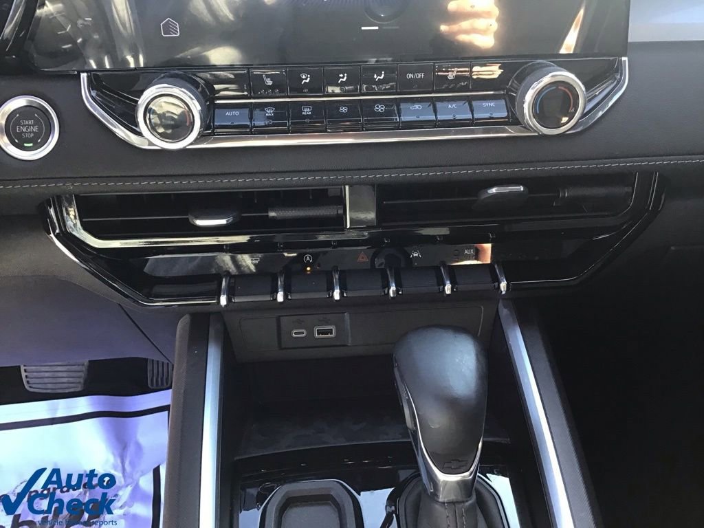 Used 2025 Chevrolet Colorado LT w/ Advanced Trailering Package image 35