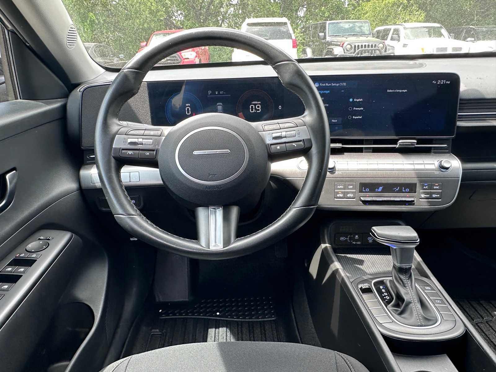 Used 2024 Hyundai Kona SEL FWD image 28