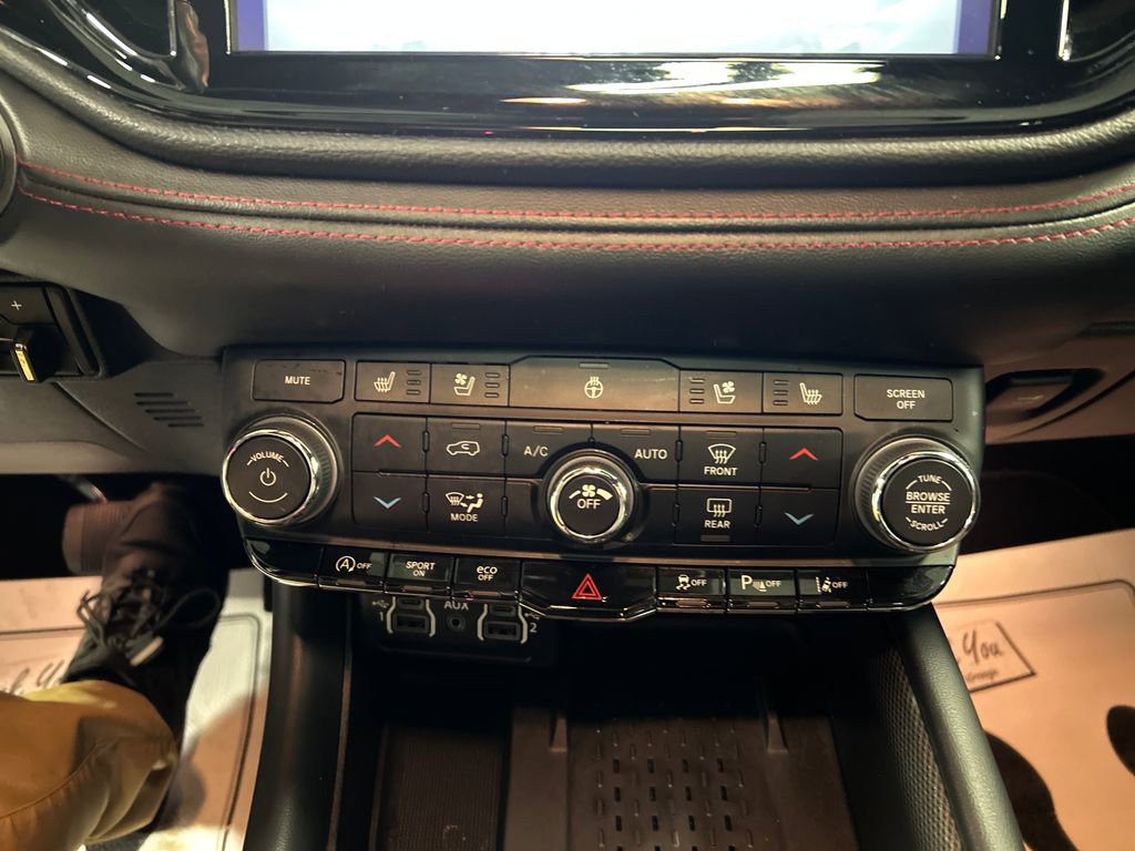 Used 2025 Dodge Durango GT image 19